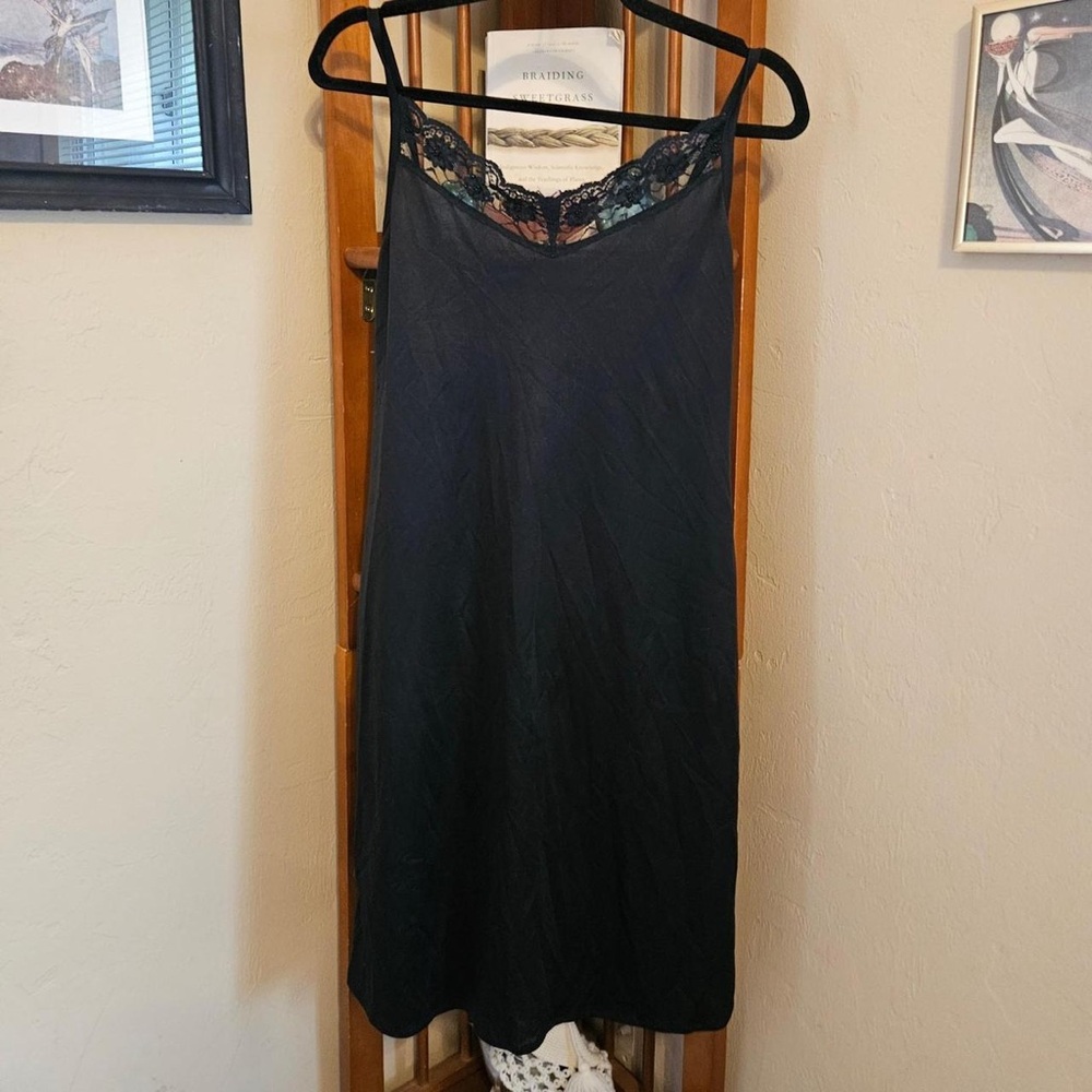 American Vintage Black Lace-Trim Chemise Slip